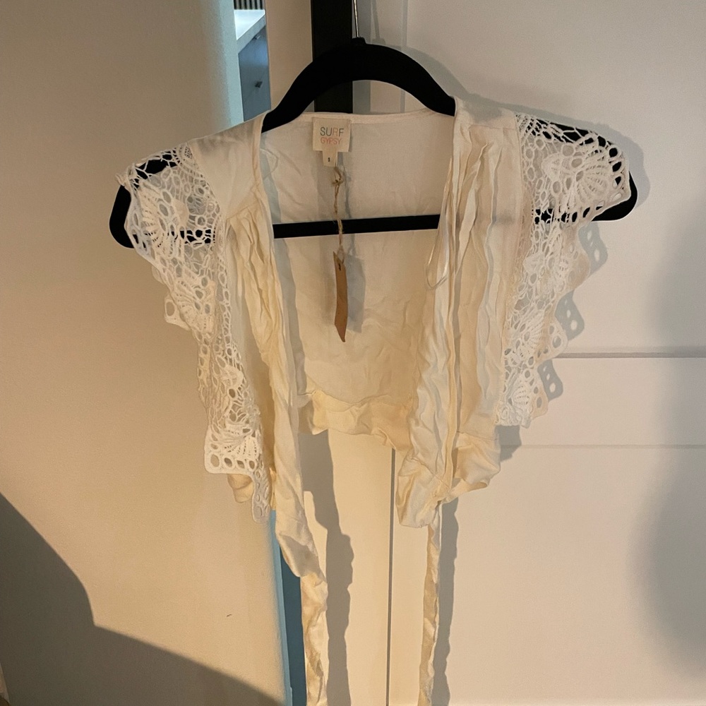 Surf Gypsy Cream Crochet Sleeve Crop Top